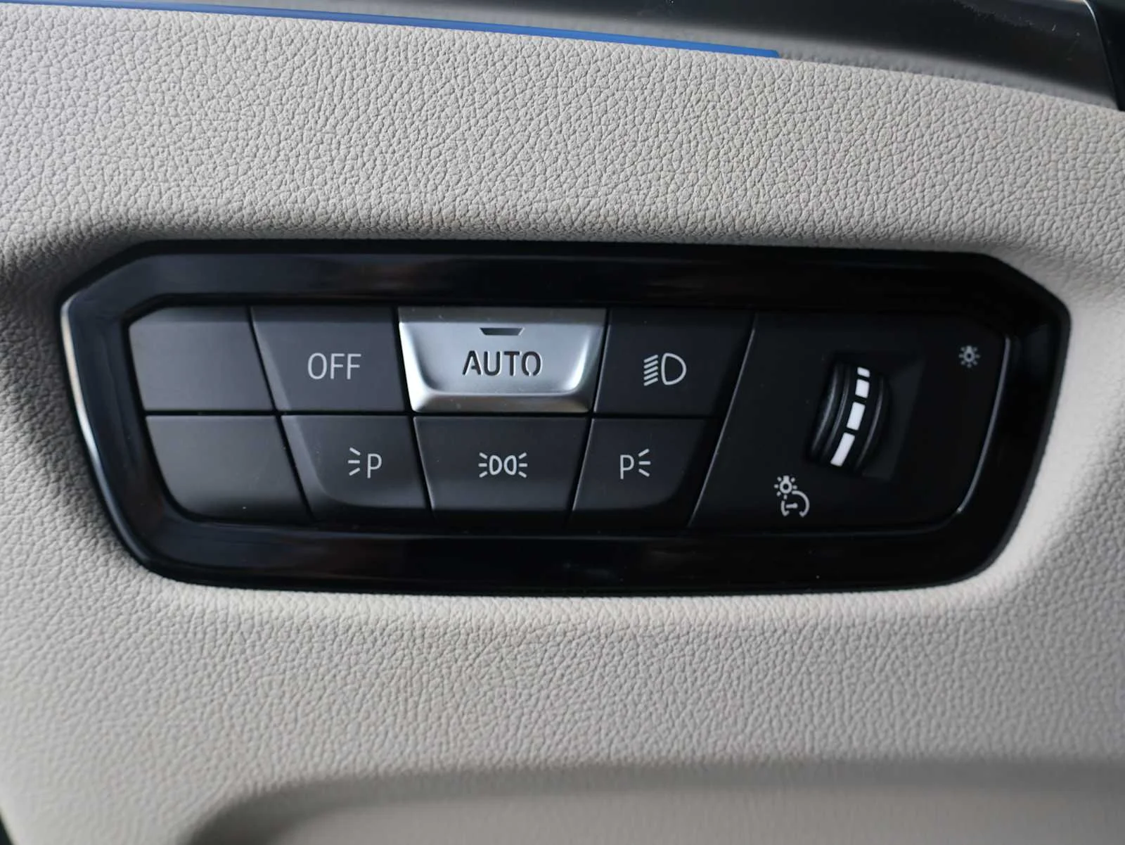Used 2023 Skyscraper Grey Metallic BMW eDrive40 image 20