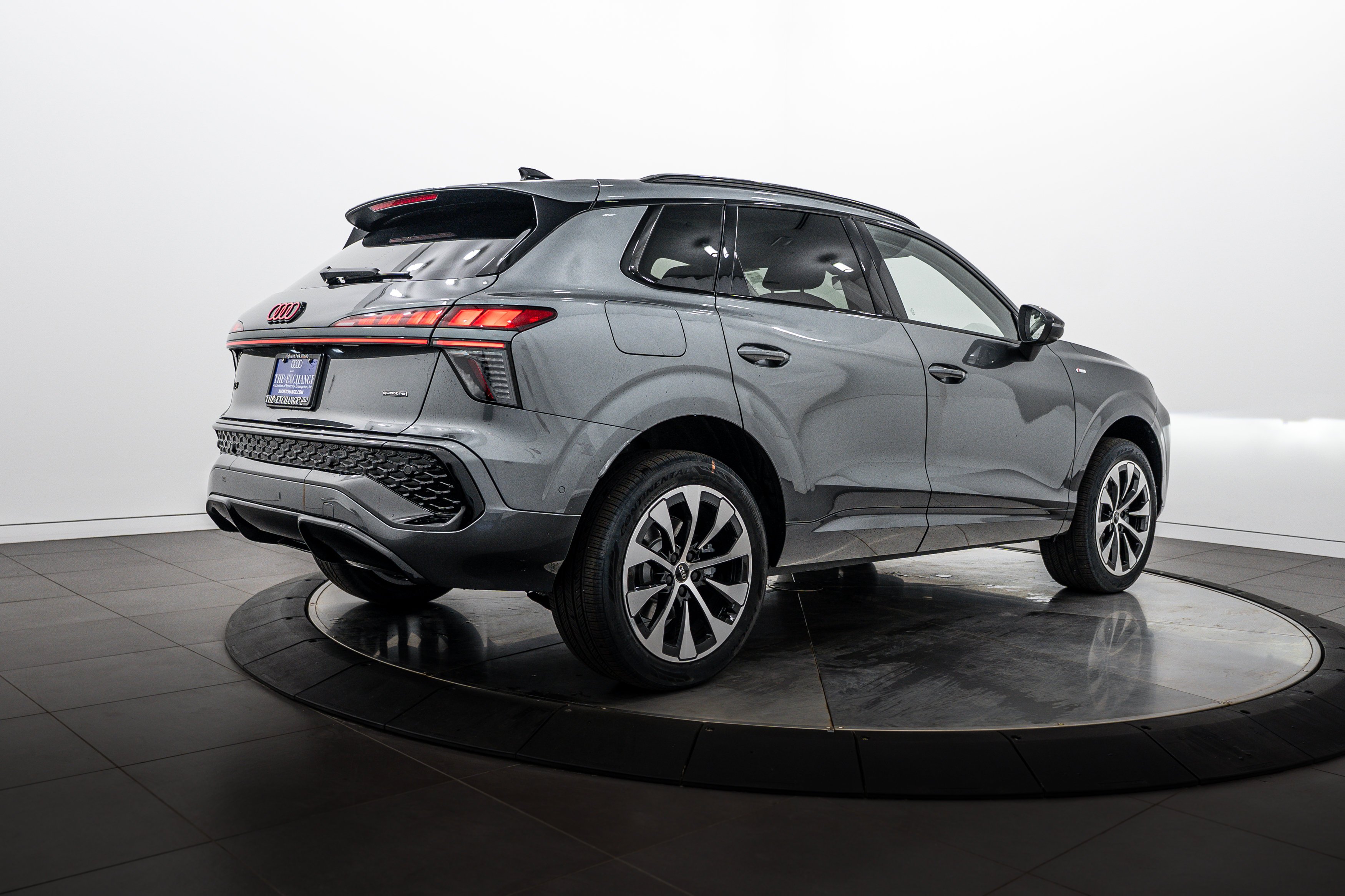 New 2026 Daytona Gray Audi S line image 4