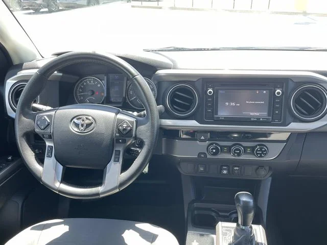 Used 2018 White Toyota SR5 image 13