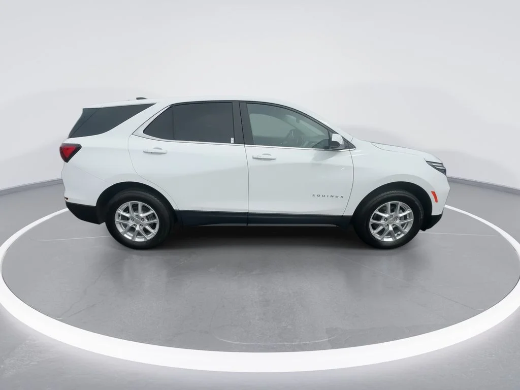 Used 2024 White Chevrolet LT image 9