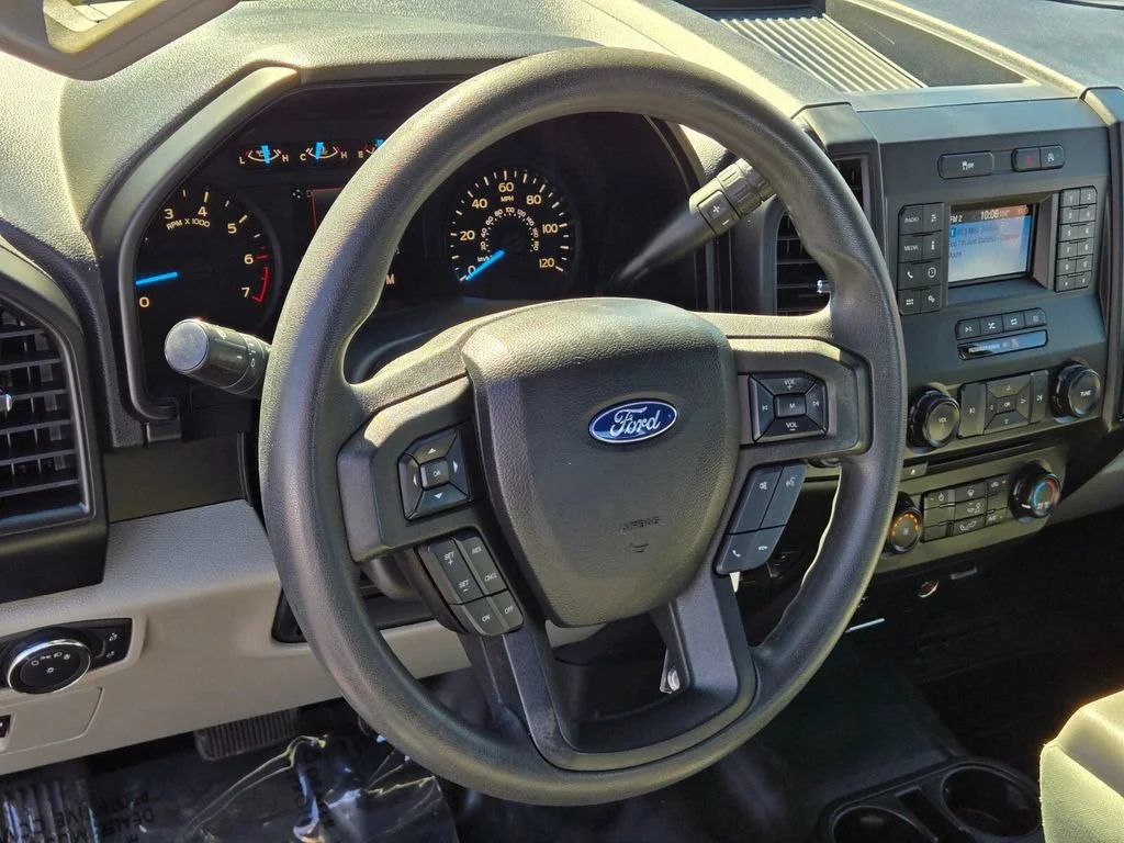 Used 2018 Lightning Blue Ford XL image 18