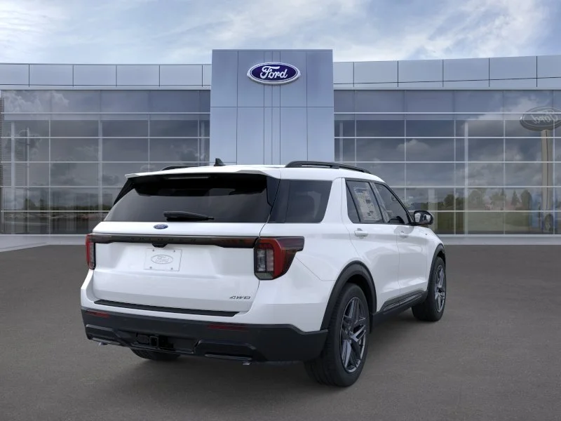 New 2026 Star White Metallic Tri-Coat Ford ST-Line image 8