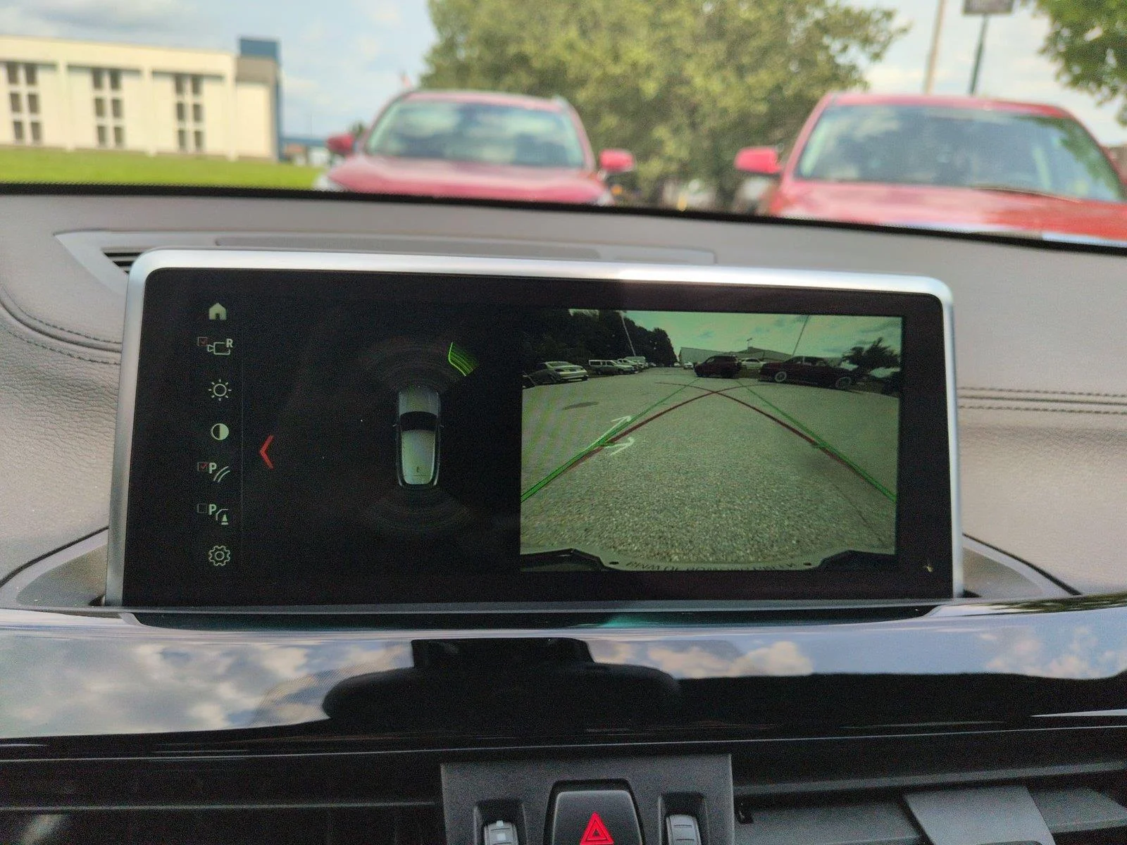 Used 2019 Glacier Silver Metallic BMW sDrive28i image 26