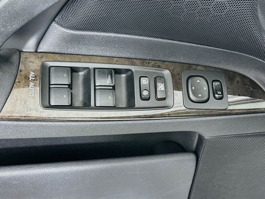 Used 2013 Starfire Pearl Lexus 250 image 17