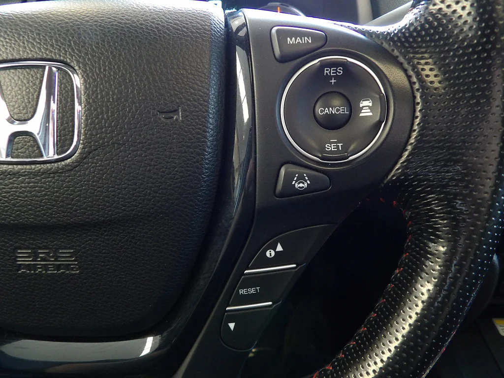 Used 2022 Platinum White Pearl Honda Black Edition image 33