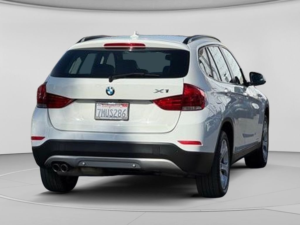 Used 2015 Alpine White BMW sDrive28i image 33