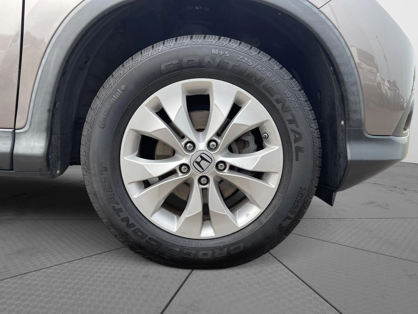 Used 2013 Urban Titanium Metallic Honda EX image 22