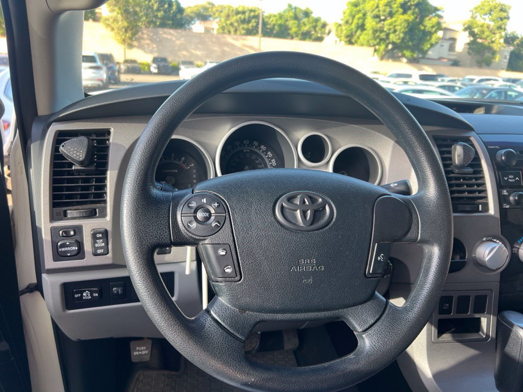 Used 2013 Super White Toyota Grade image 20
