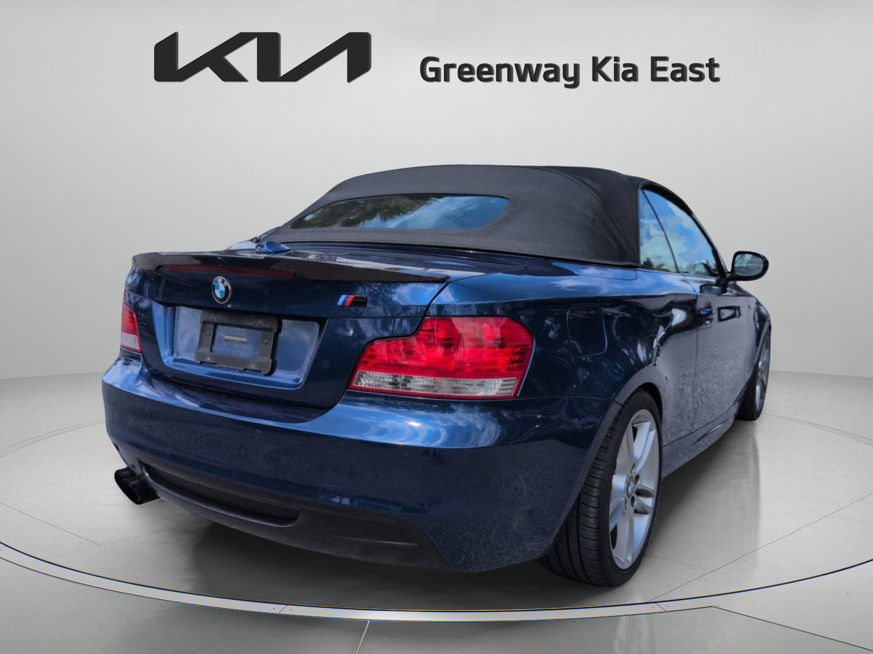 Used 2011 Le Mans Blue Metallic BMW 135i image 6