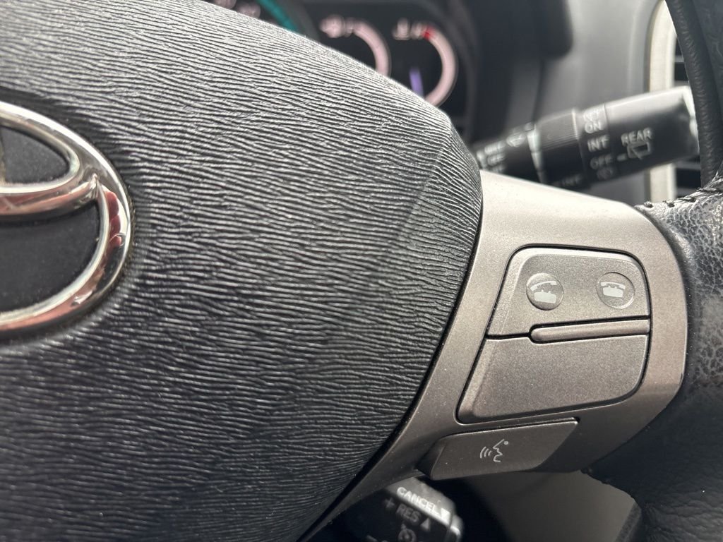 Used 2012 Black Toyota Limited image 27
