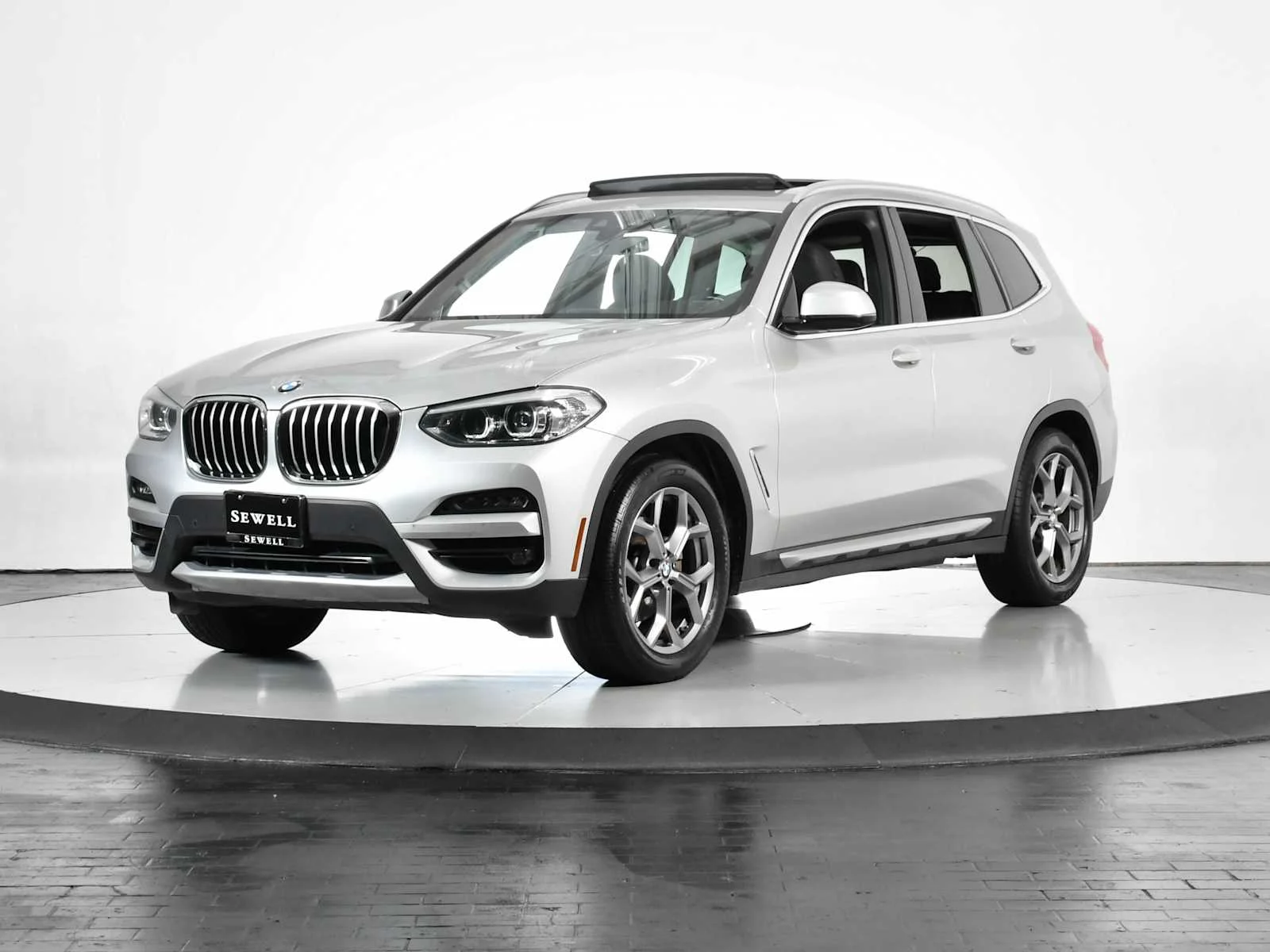 2021 BMW X3 sDrive30i's photo