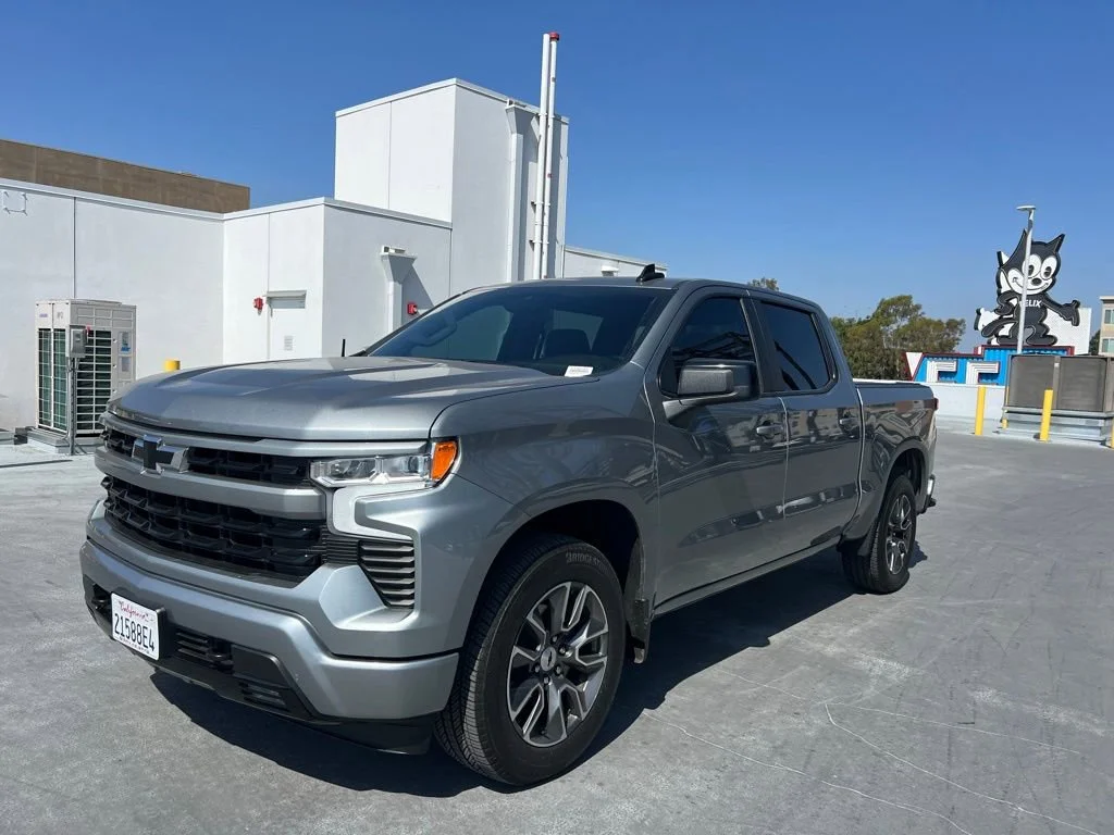 2025 Chevrolet Silverado 1500 RST Crew Cab Short Box's photo
