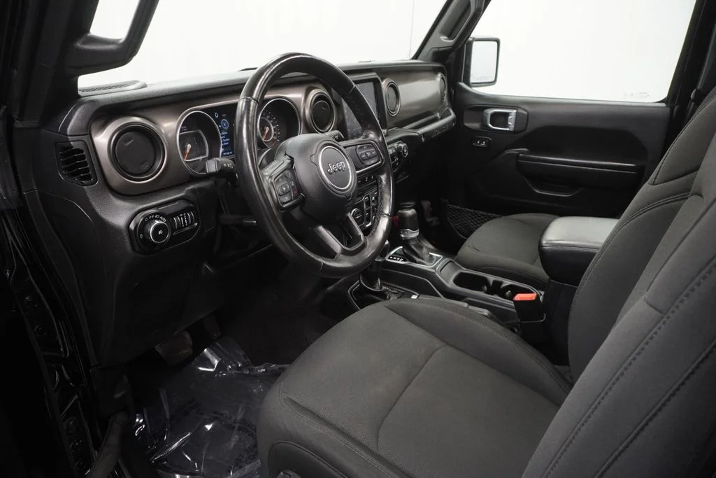 Used 2021 Black Jeep Unlimited Sport S image 17