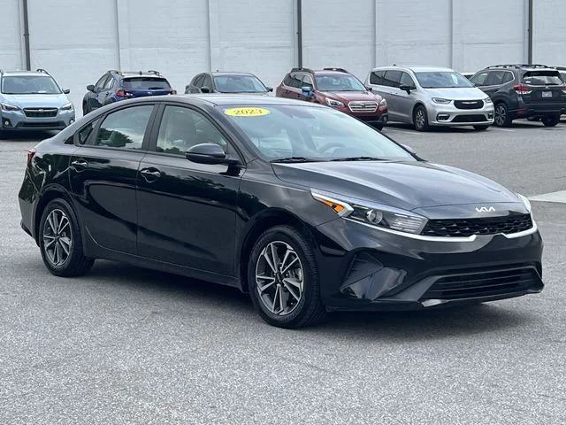 Used 2023 Black Kia LXS image 15