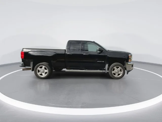 Used 2015 Black Chevrolet LT image 13