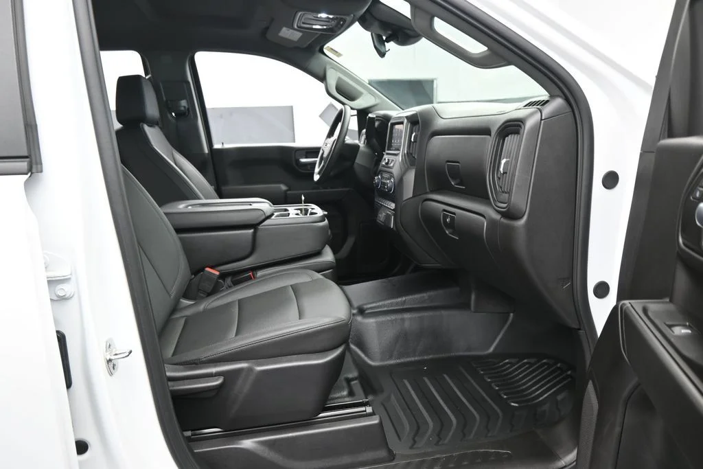 Used 2026 Summit White Chevrolet WT image 35