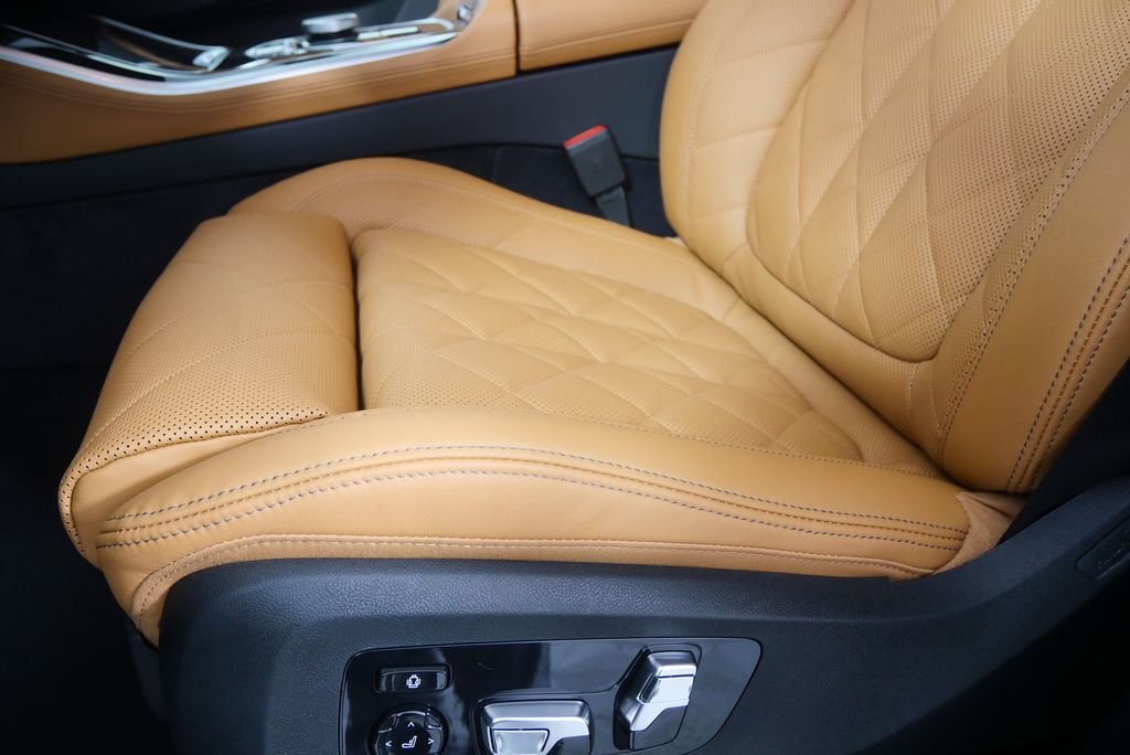 Used 2026 Brooklyn Grey Metallic BMW sDrive40i image 9