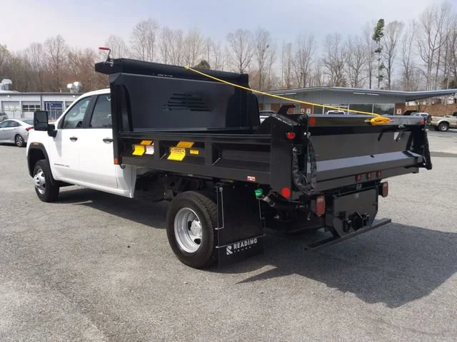 2025 GMC Sierra 3500HD Pro - Photo 13