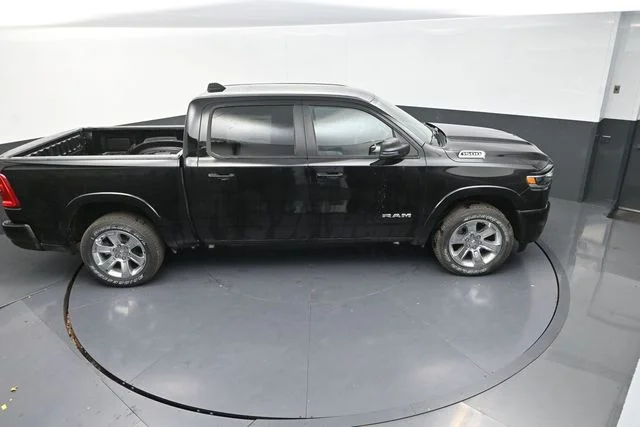 New 2026 Diamond Black Crystal Pearl-Coat Exterior Paint RAM Big Horn/Lone Star image 19