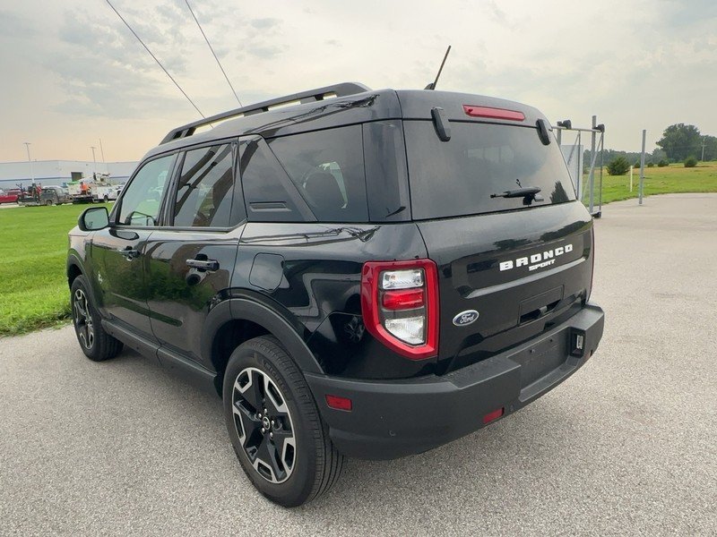 Used 2024 Shadow Black Ford Outer Banks 4x4 image 4