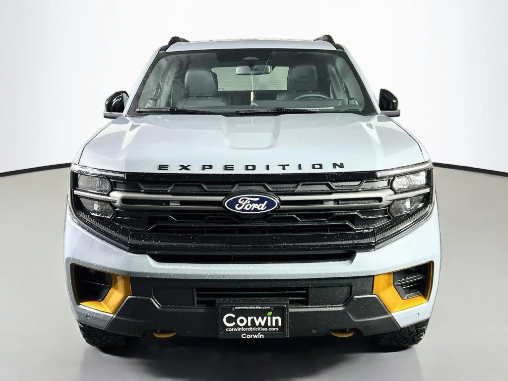 New 2027 Gray Ford Tremor image 3