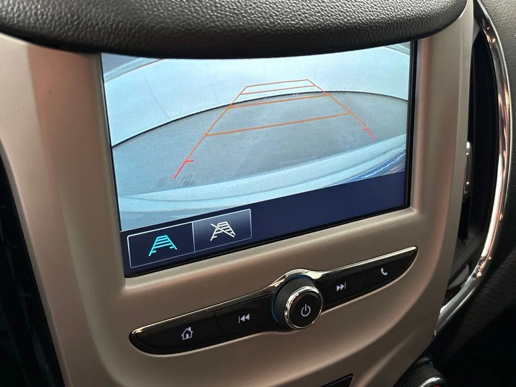 Used 2018 Silver Chevrolet LS image 32