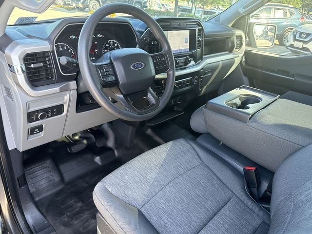 Used 2022  Ford XL image 10