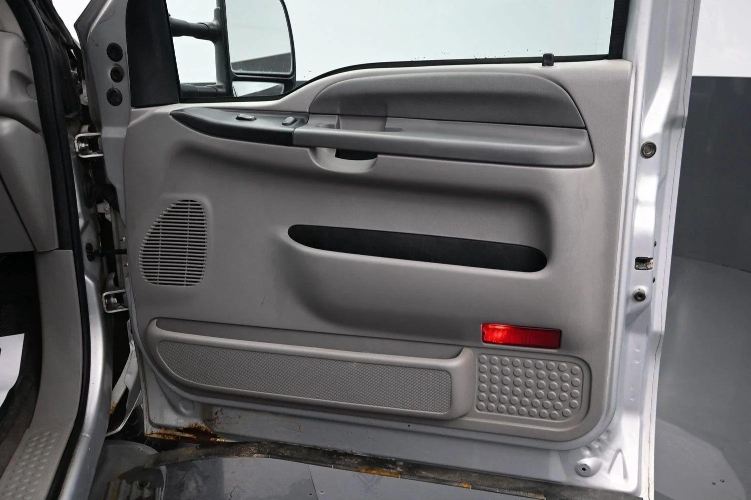 Used 2000  Ford Lariat image 9