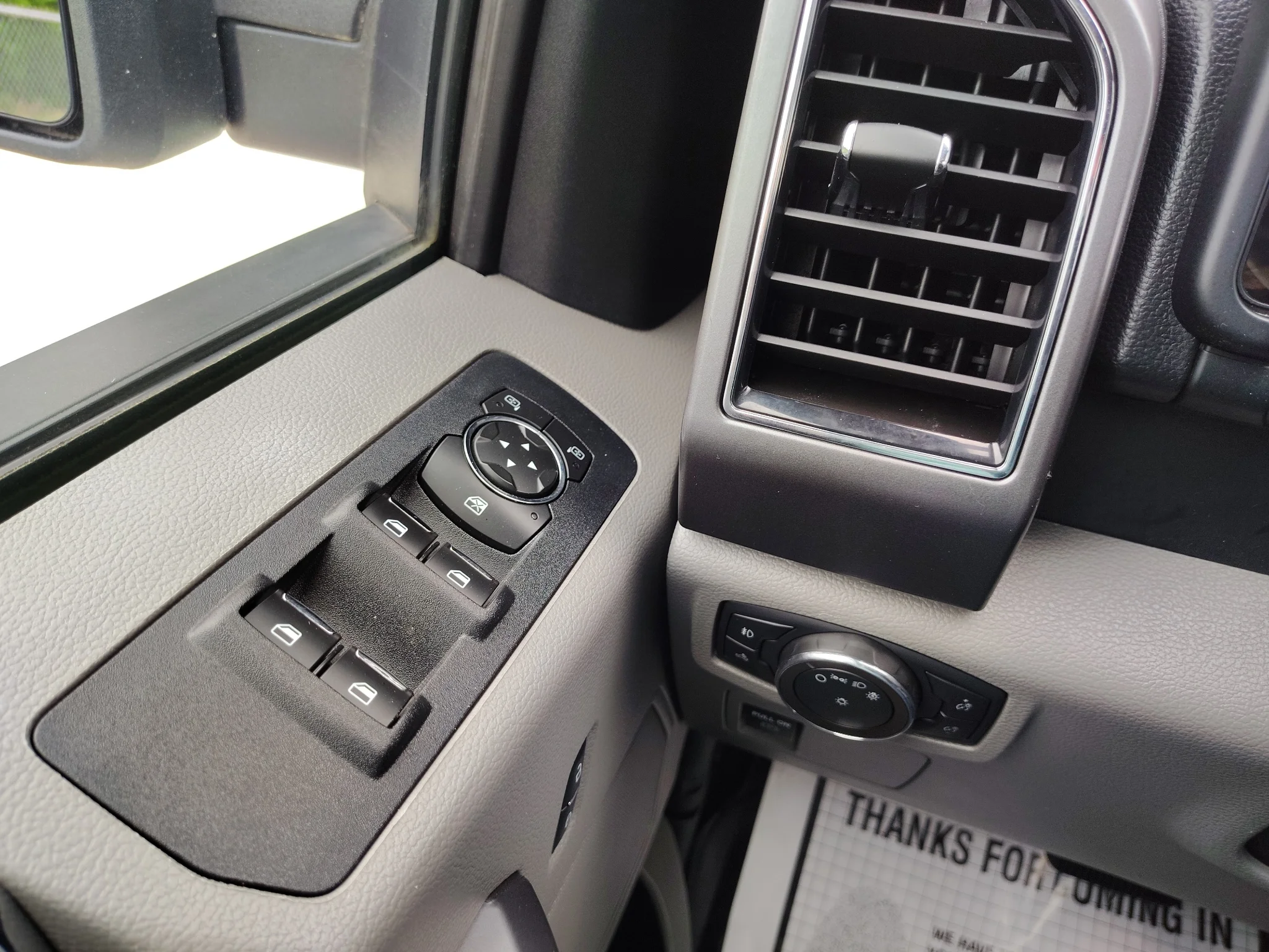 Used 2020 Oxford White Ford XLT image 16