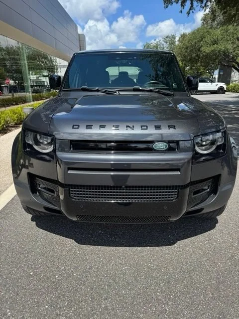 Used 2023 Gray Land Rover SE image 2