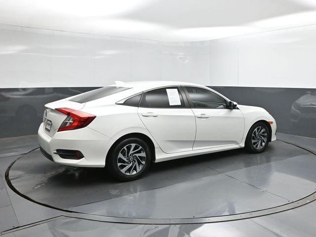 Used 2018 White Honda EX image 13