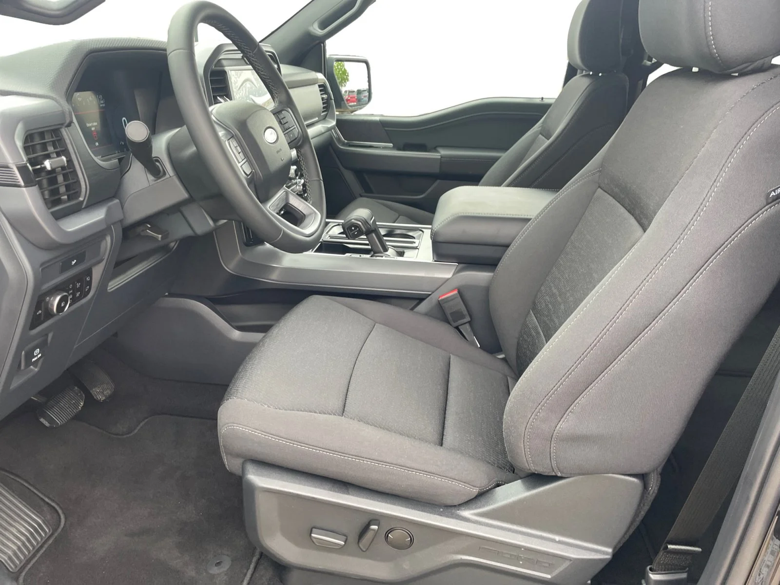 New 2026 Agate Black Metallic Ford XLT image 14