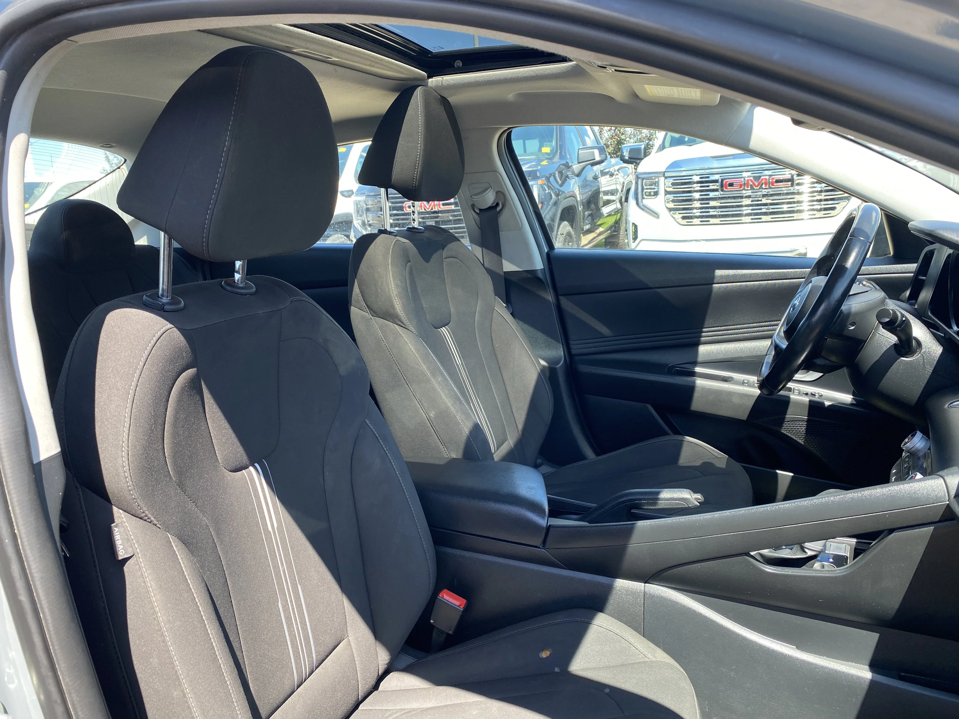 Certified Used 2022 Electric Shadow Hyundai Preferred image 21