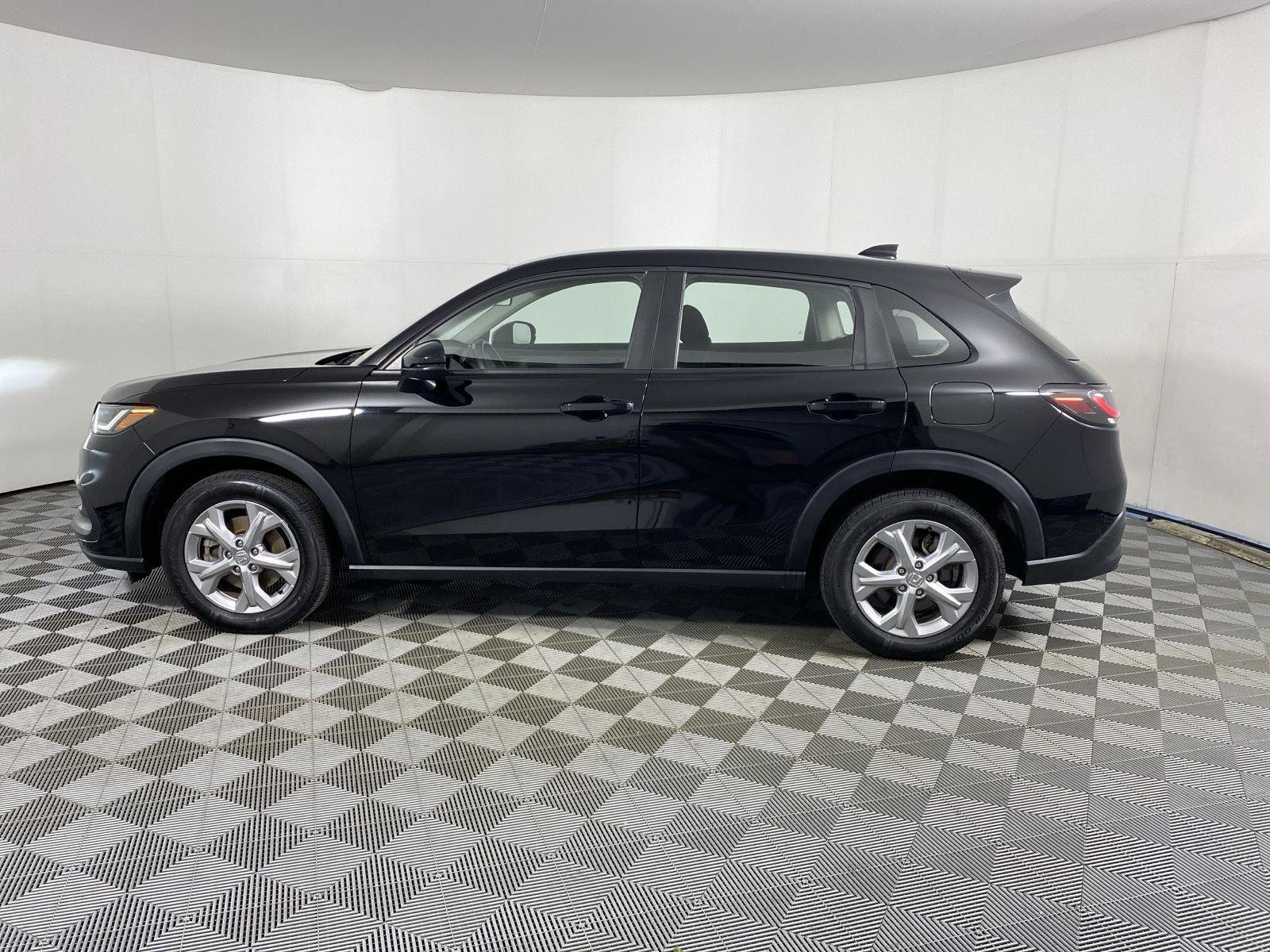 Used 2023 Crystal Black Pearl Honda LX image 5