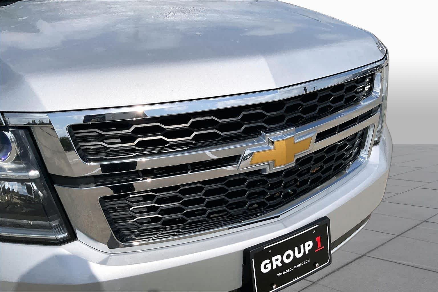 Used 2016 Silver Ice Metallic Chevrolet LS image 29