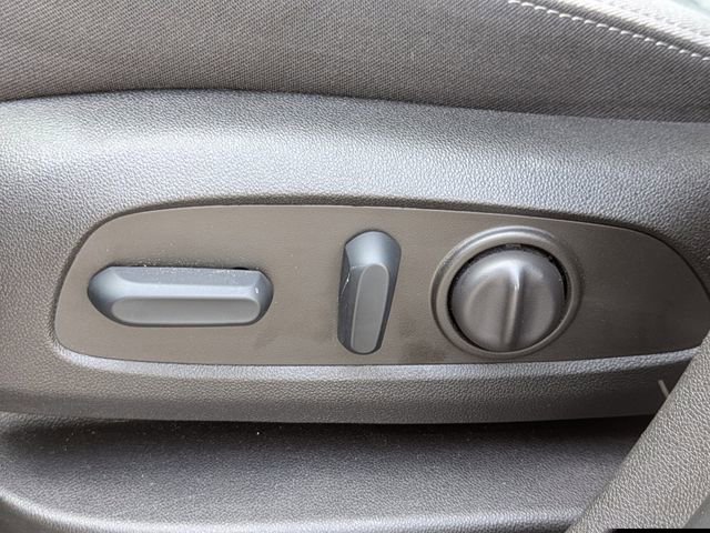 2022 Chevrolet Equinox LT - Photo 21