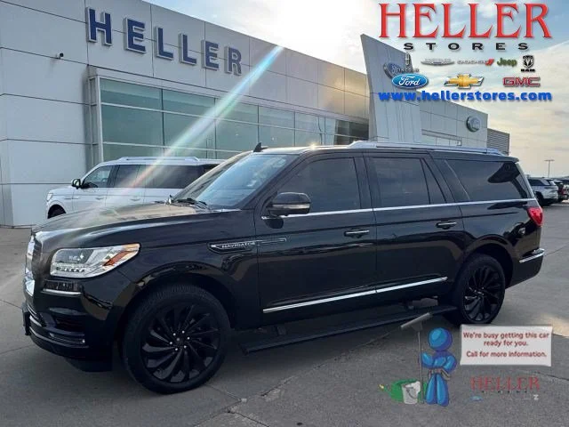 Used 2021 Black Lincoln Reserve image 1