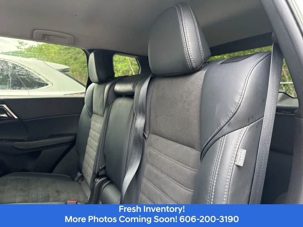 Used 2024  Mitsubishi SE image 11