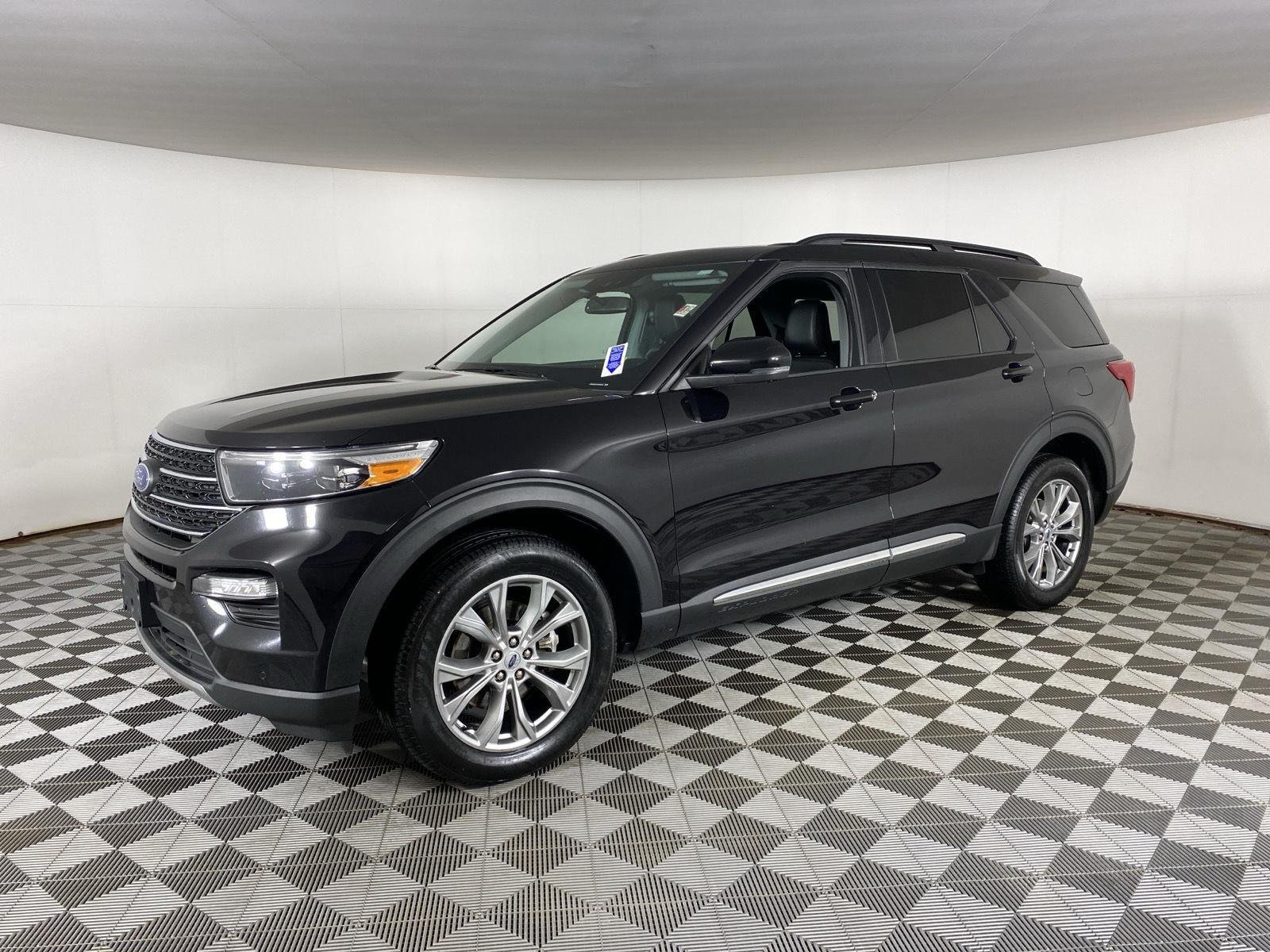 Used 2023 Agate Black Metallic Ford XLT image 21