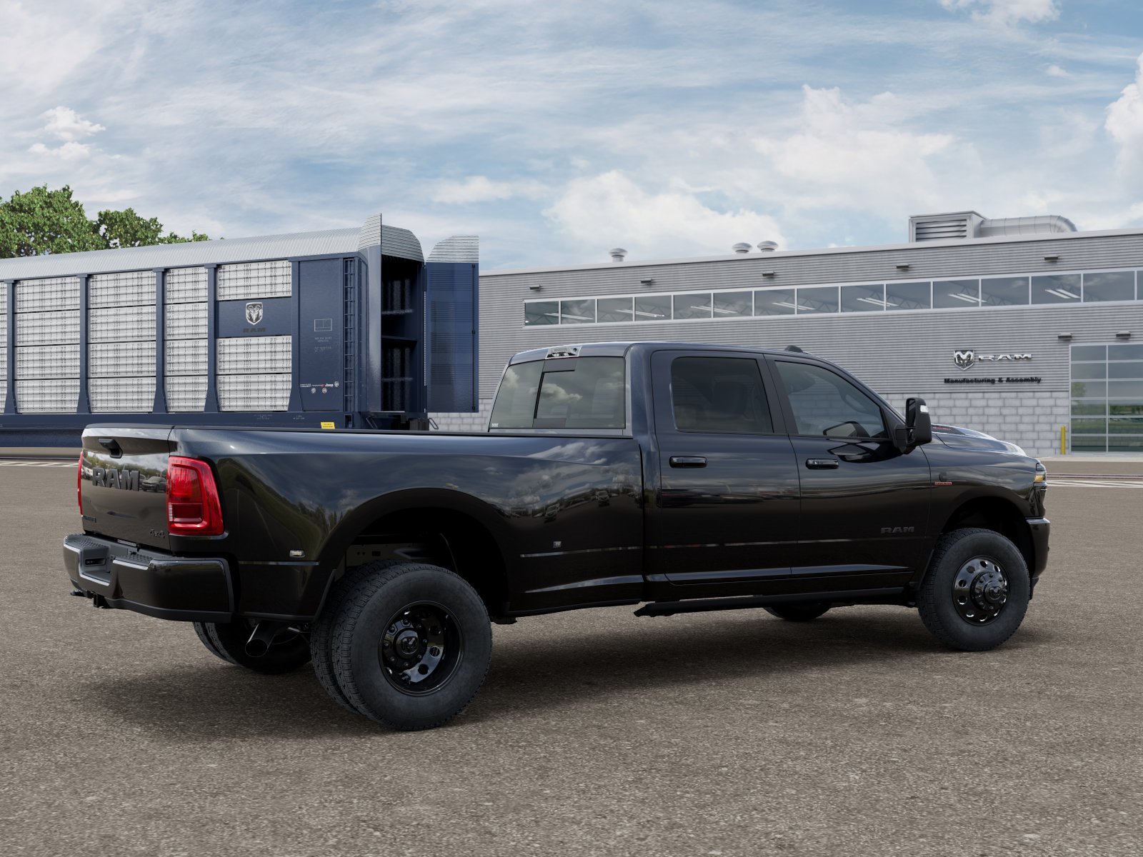 New 2026 Diamond Black Crystal Pearl-Coat Exterior Paint RAM Laramie image 23