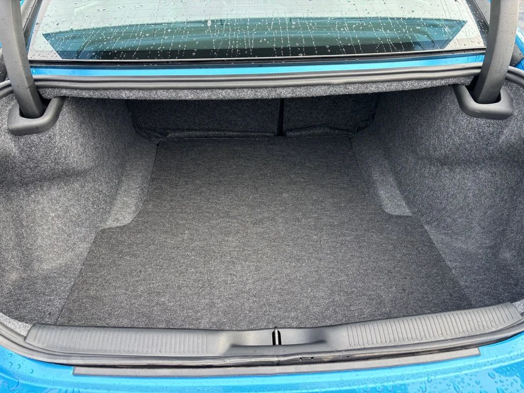 Used 2023 Blue Dodge R/T Scat Pack image 29