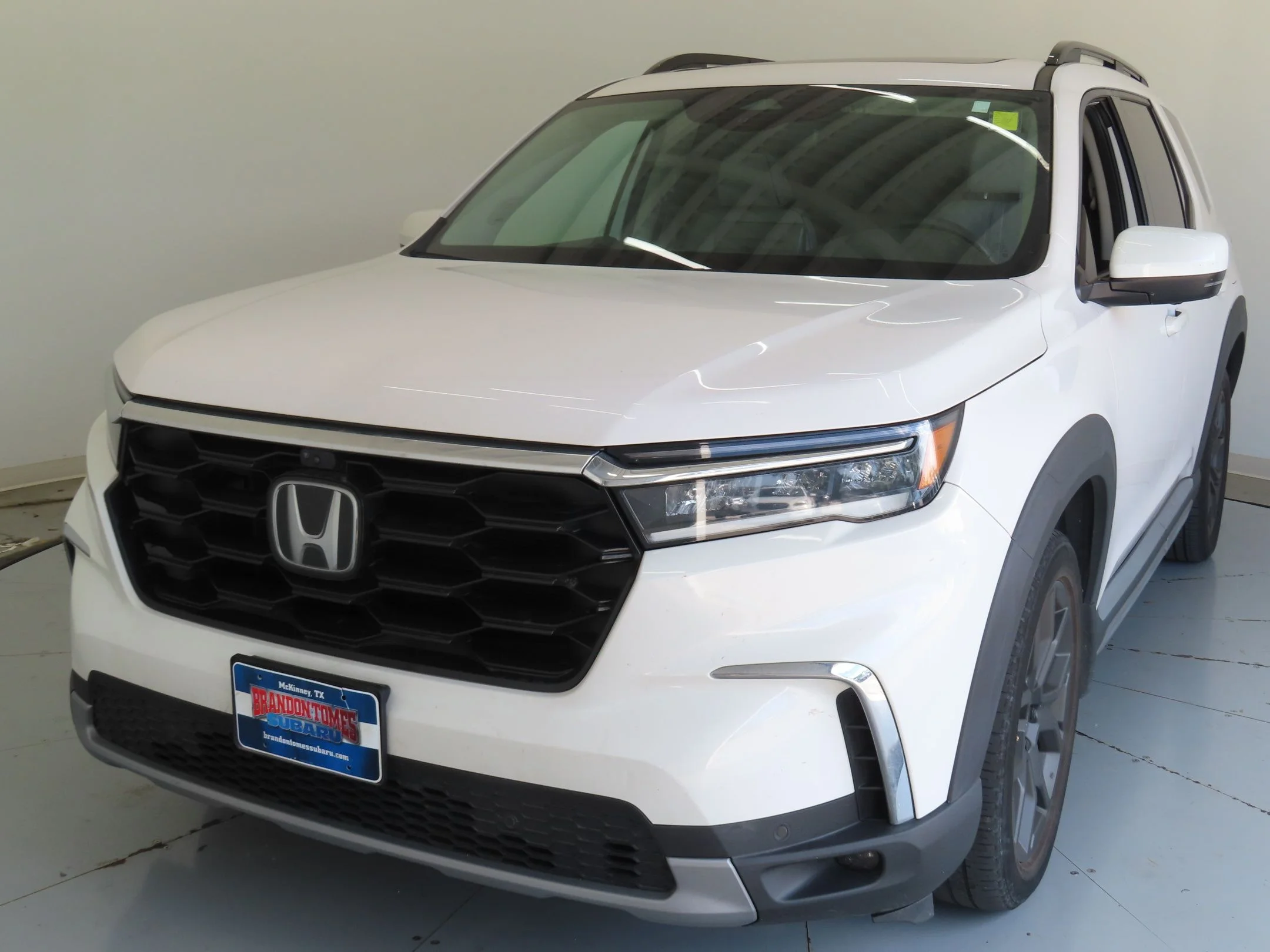 Used 2023 White Honda Elite image 8