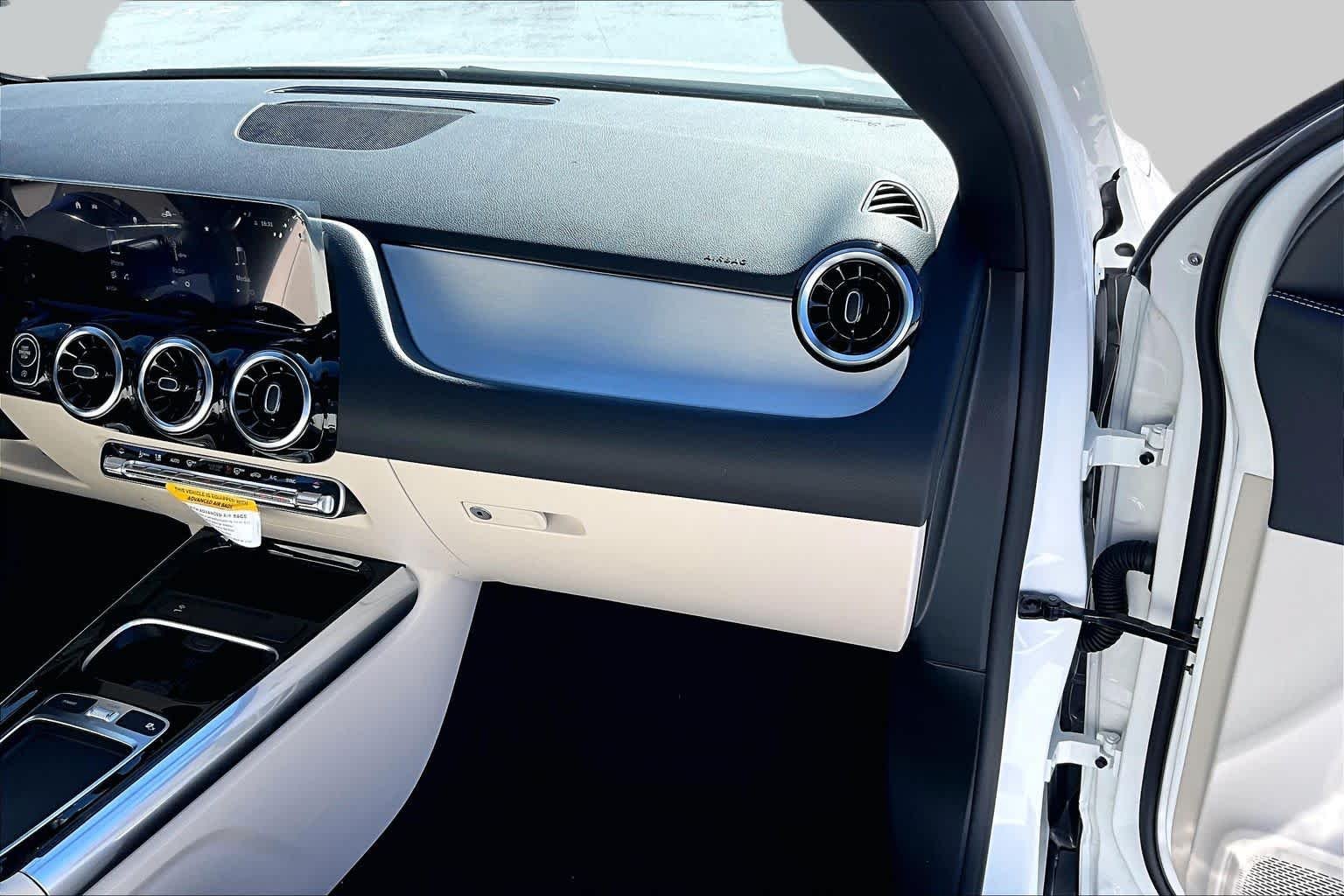 Used 2026 Polar White Mercedes-Benz GLA 250 image 18