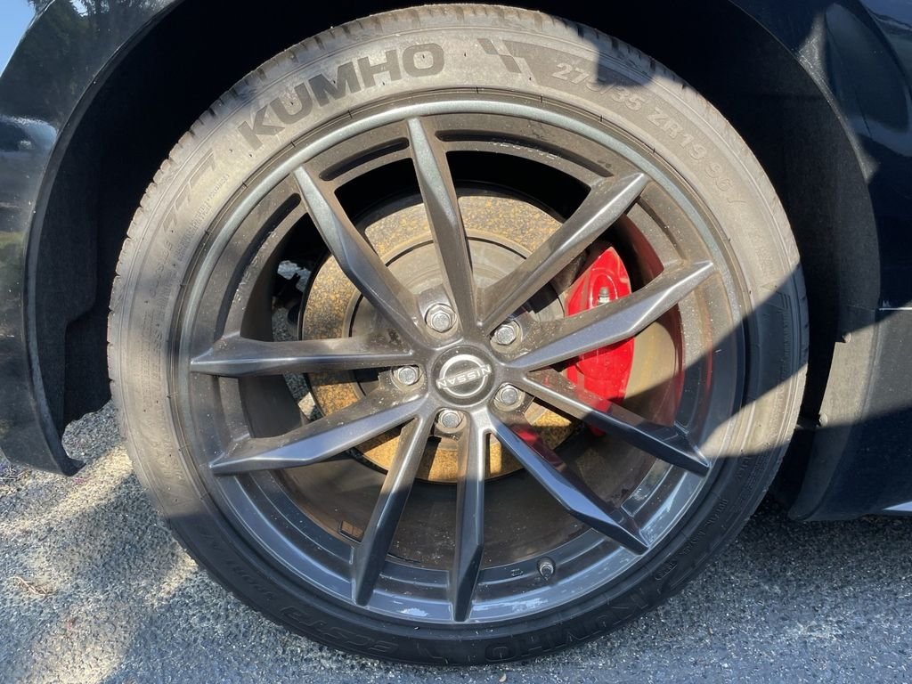Used 2024 Black Nissan Performance image 13