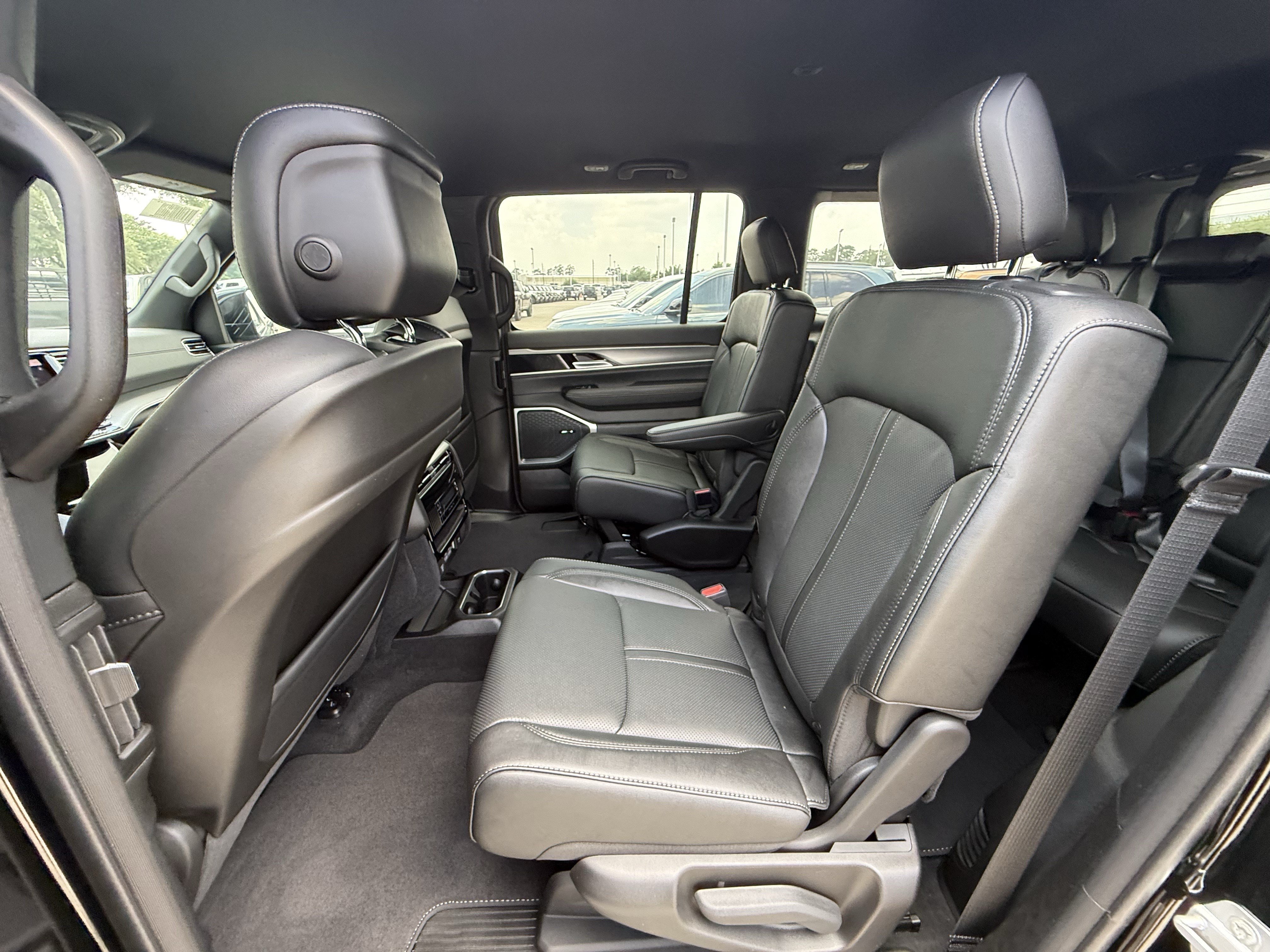 New 2026 High Gloss Black Exterior Paint Jeep  image 16
