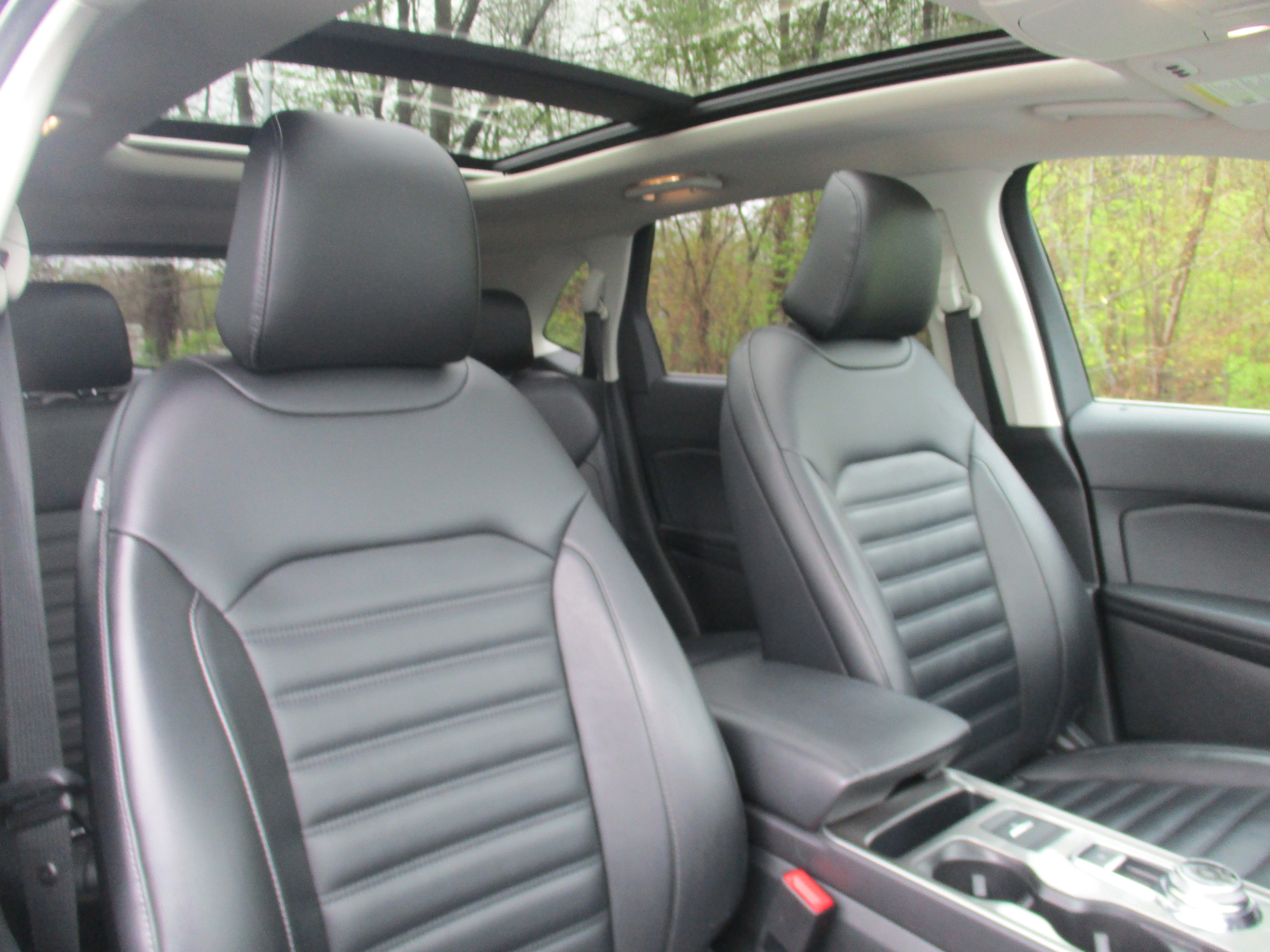 Used 2023 Agate Black Metallic Ford SEL image 37