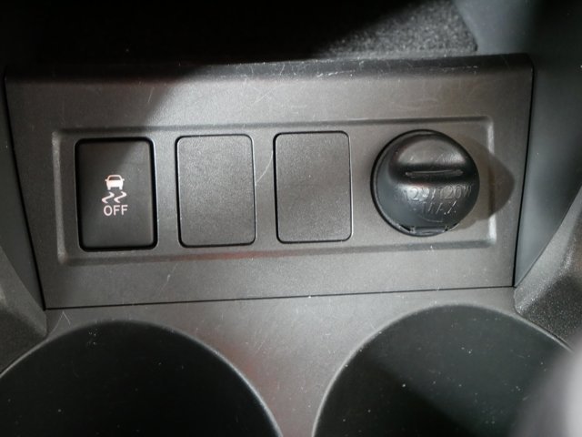 Used 2009 Super White Toyota w/ Extra Value Pkg image 26