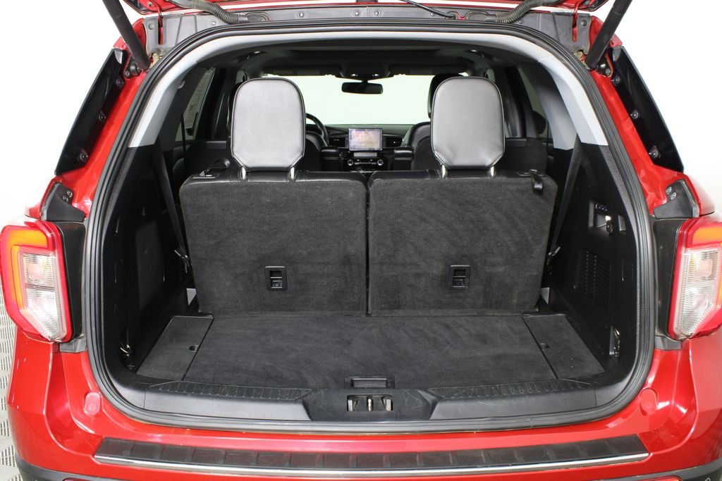 Used 2021 Red Ford Limited image 7