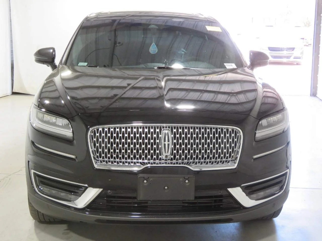 Used 2019 Infinite Black Lincoln Reserve image 2