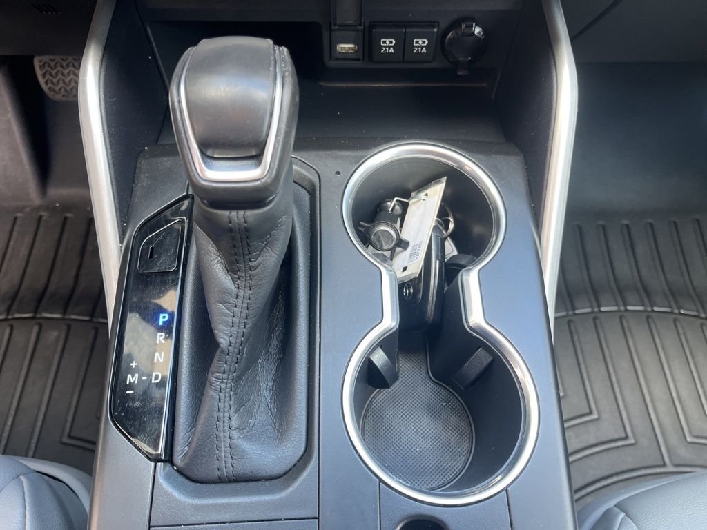 Used 2020 Magnetic Gray Metallic Toyota XLE image 27